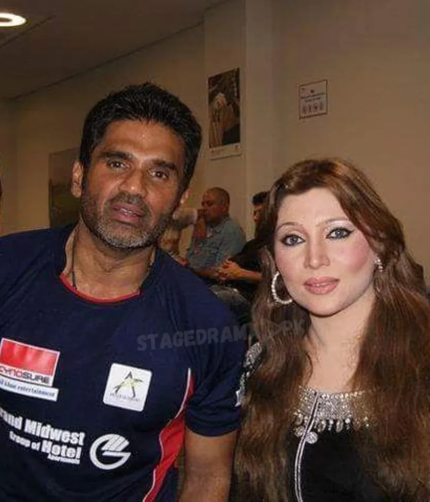 khushboo khan with Suniel Shetty Indian actor