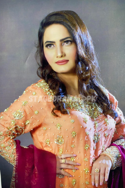 Aliya Baloch stage dancer