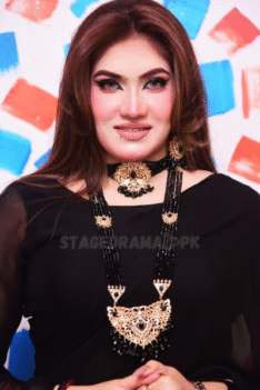 Nisra Noor stage actress and dancer