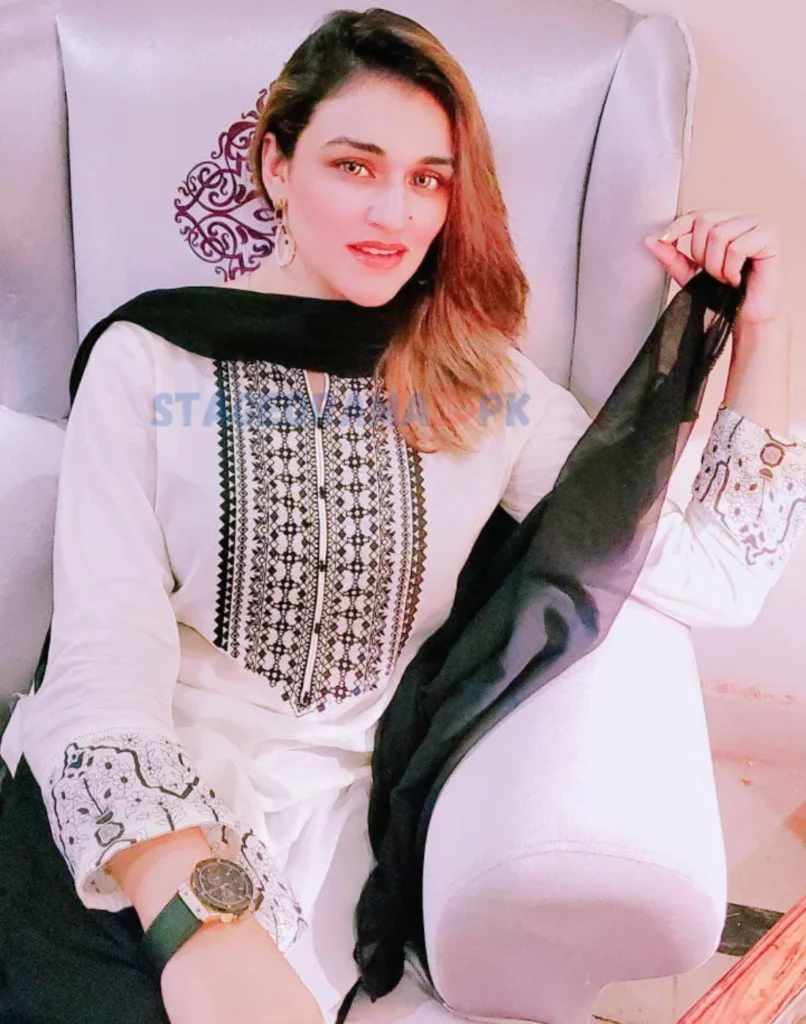 Tabinda Ali pakistani stage drama actress