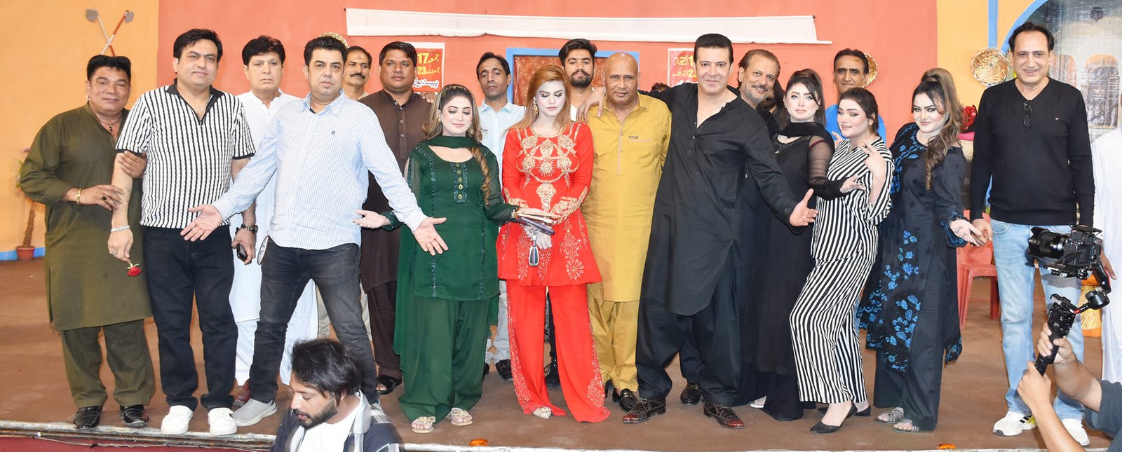 Yeh Choorian Moammar Rana Stage Drama Debut Mehfil Theatre