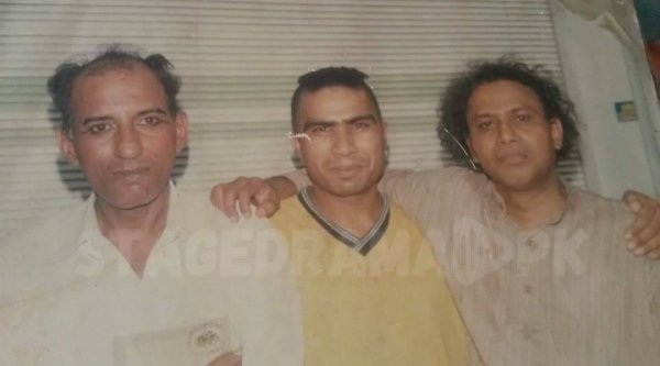 Birju with Amanullah and Mastana Pakistani stage actors