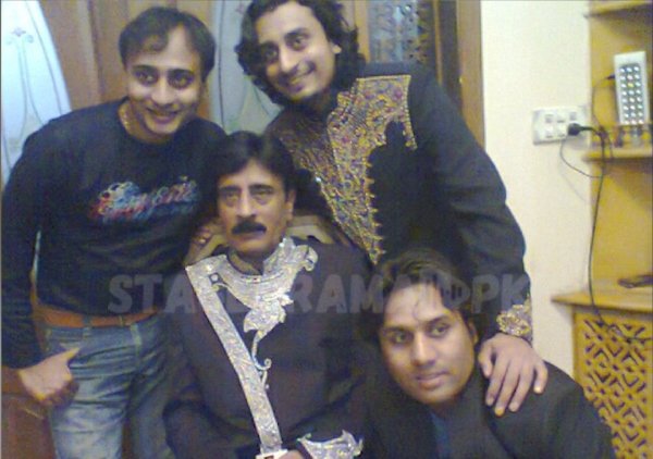 ashraf rahi with his three sons